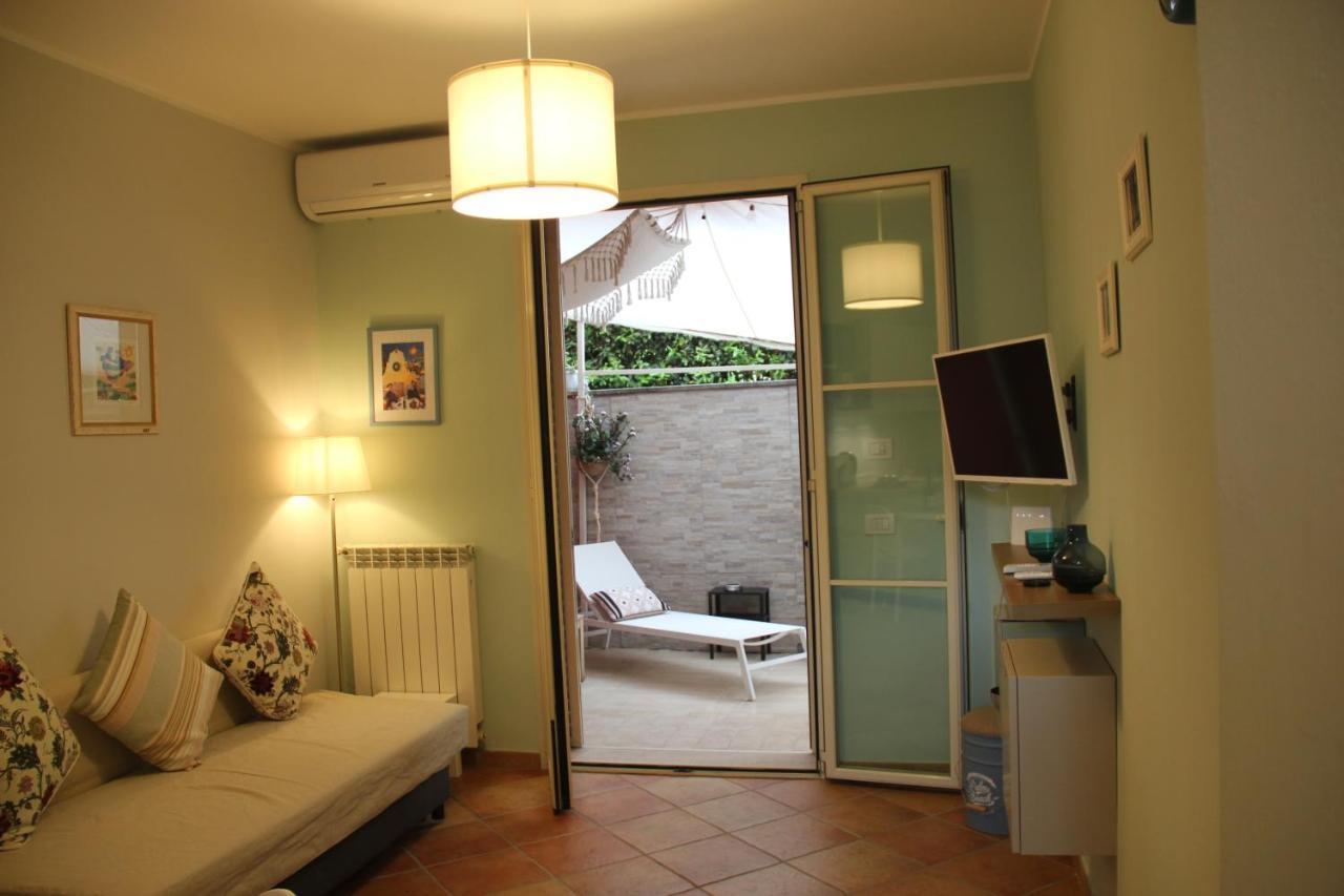 Ferienwohnung Casa Lucia Private Car Or Motorcycle Park Lucca Exterior foto